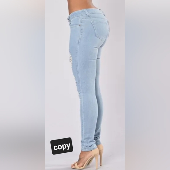 Hi rise, Light blue wash, Distressed skinnies, Size S. NO stains Excellent condi - Picture 3 of 15